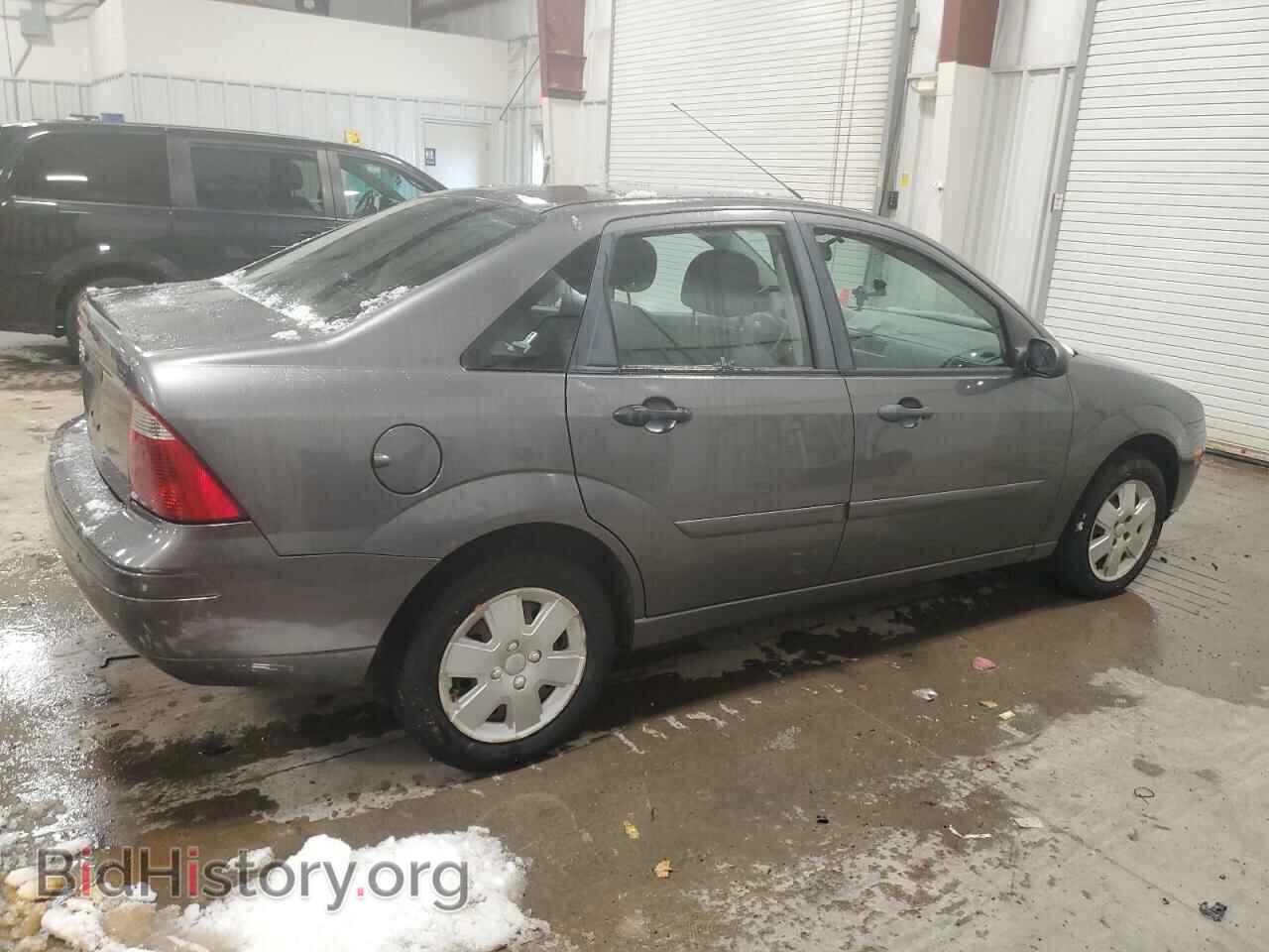 2007 FORD FOCUS - VIN: 1FAHP34N67W135762 - Фото 3