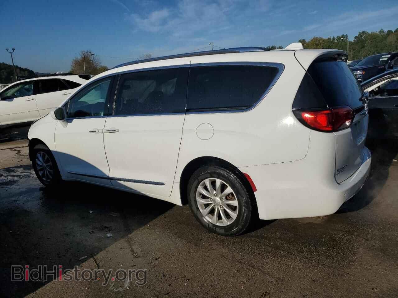 2019 CHRYSLER PACIFICA - VIN: 2C4RC1BG6KR730602 - Фото 2