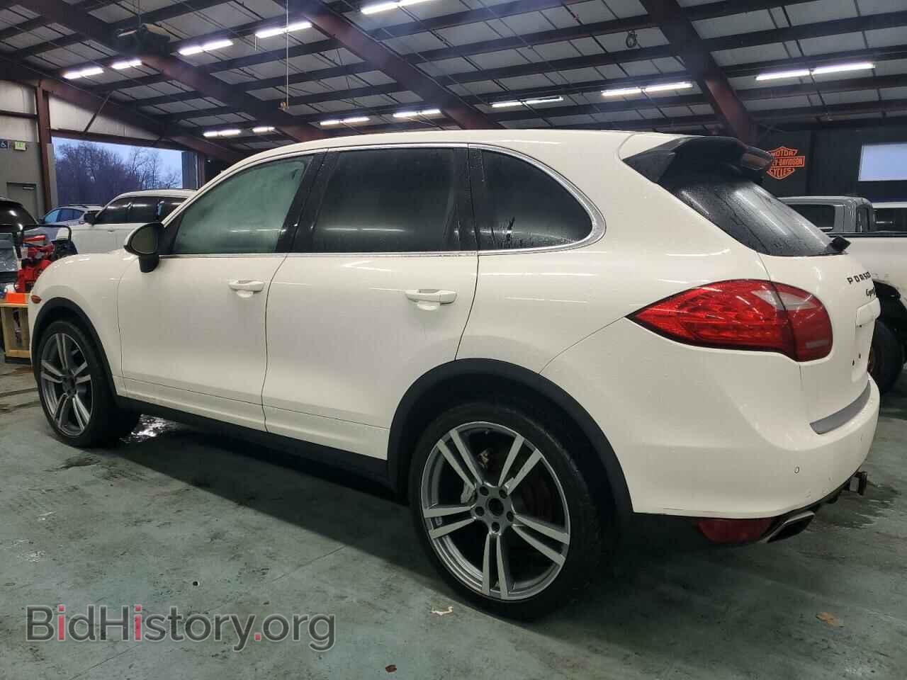 2011 PORSCHE CAYENNE - VIN: WP1AB2A22BLA54801 - Фото 2