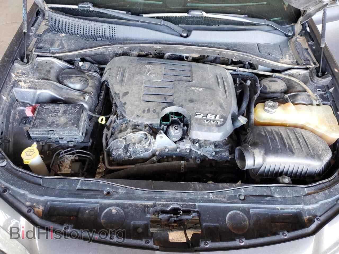 2019 CHRYSLER 300 - VIN: 2C3CCAAG3KH727089 - Фото 11