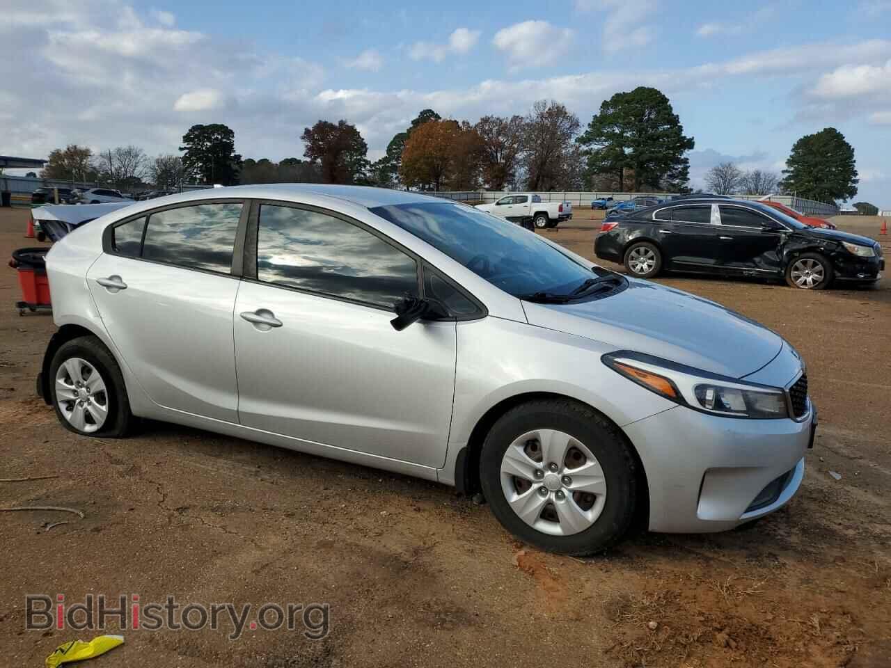 2017 KIA FORTE - VIN: 3KPFK4A79HE041916 - Фото 4