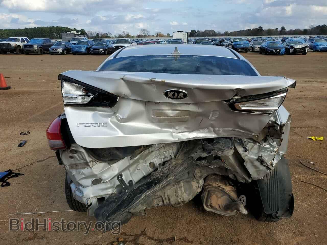2017 KIA FORTE - VIN: 3KPFK4A79HE041916 - Фото 6