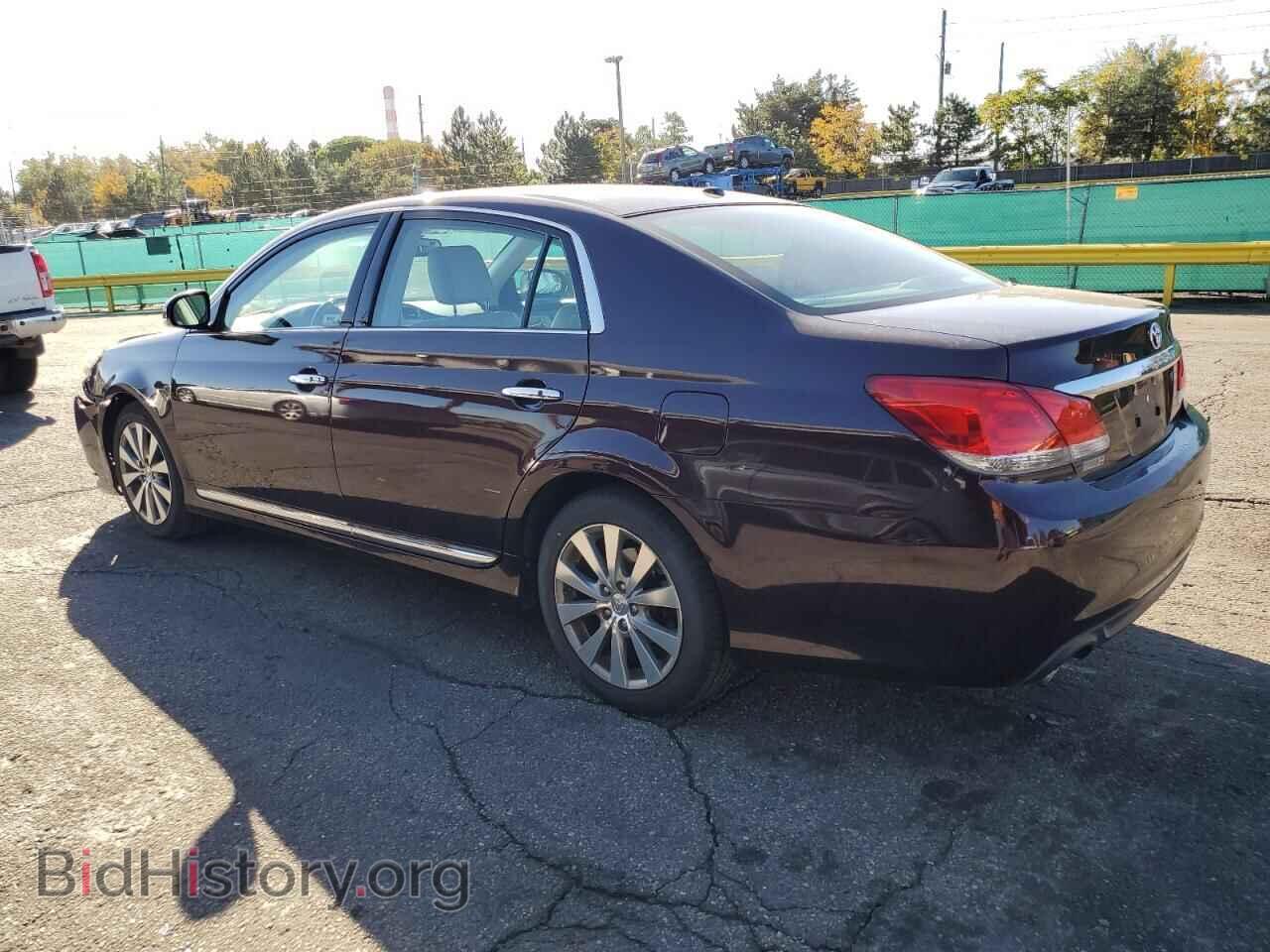 2011 TOYOTA AVALON - VIN: 4T1BK3DB8BU421049 - Фото 2