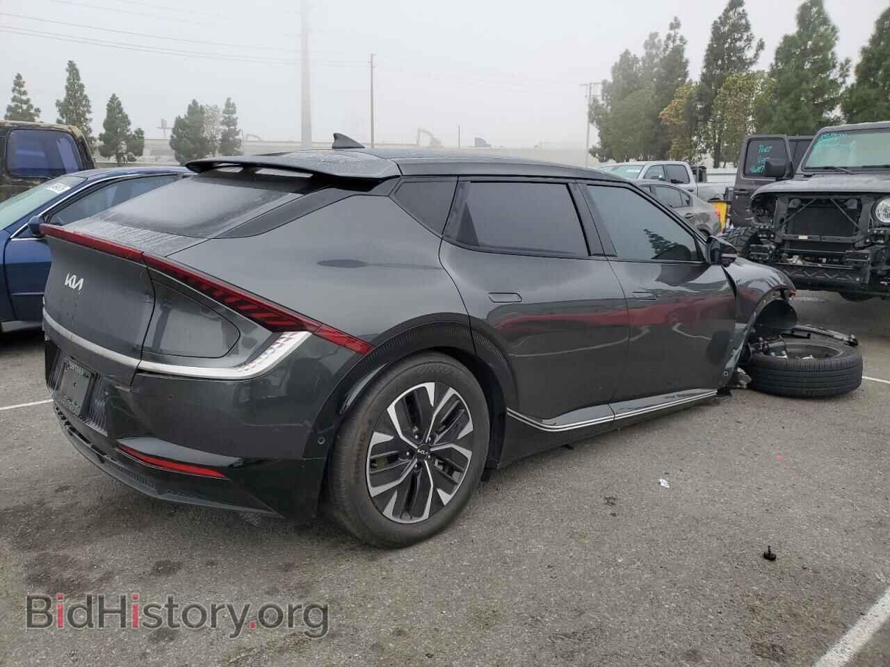 2024 KIA EV6 LIGHT - VIN: KNDC34LA2R5214021 - Photo 3
