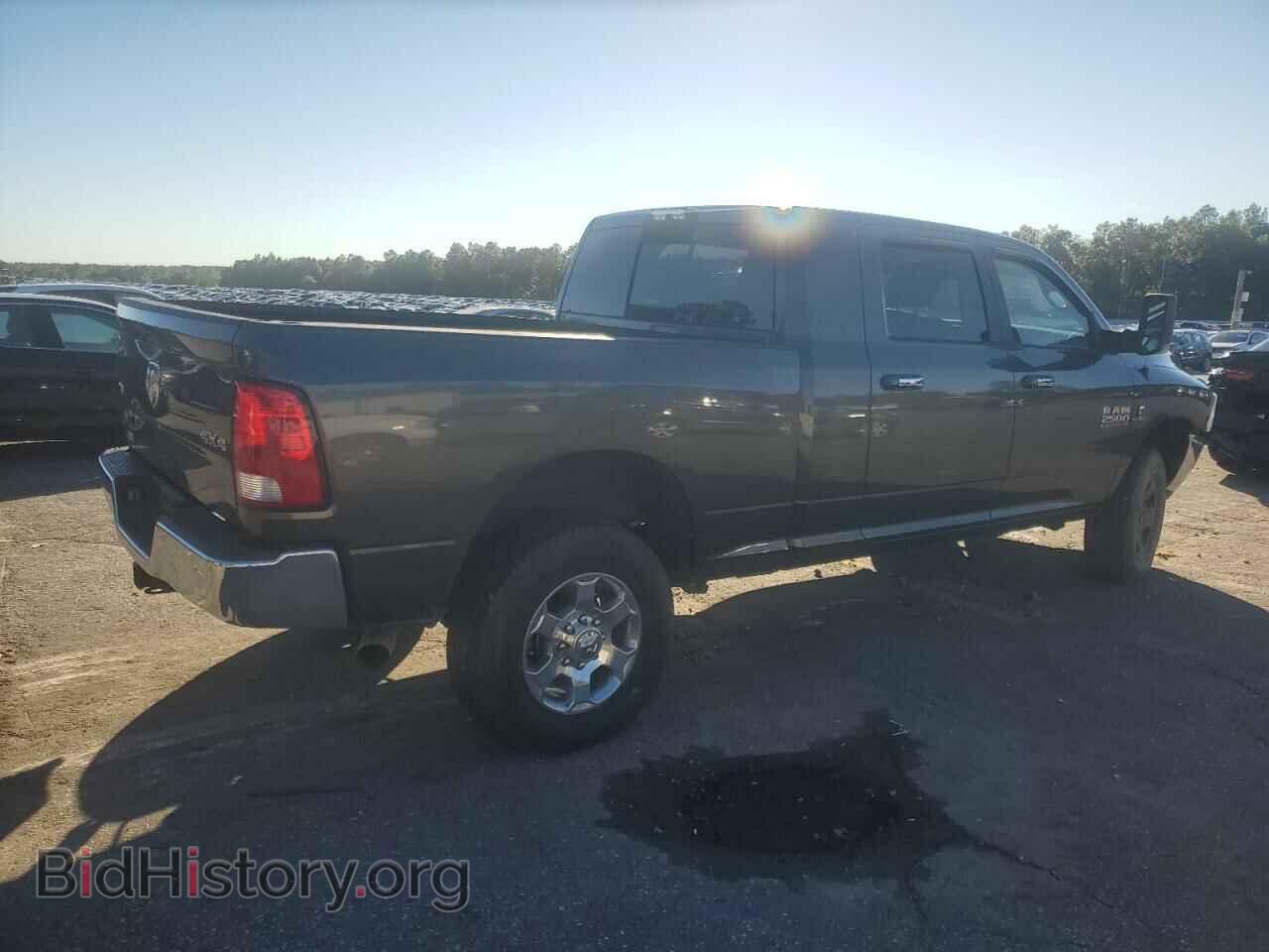 2017 RAM All Models - VIN: 3C6UR5ML2HG616015 - Photo 3