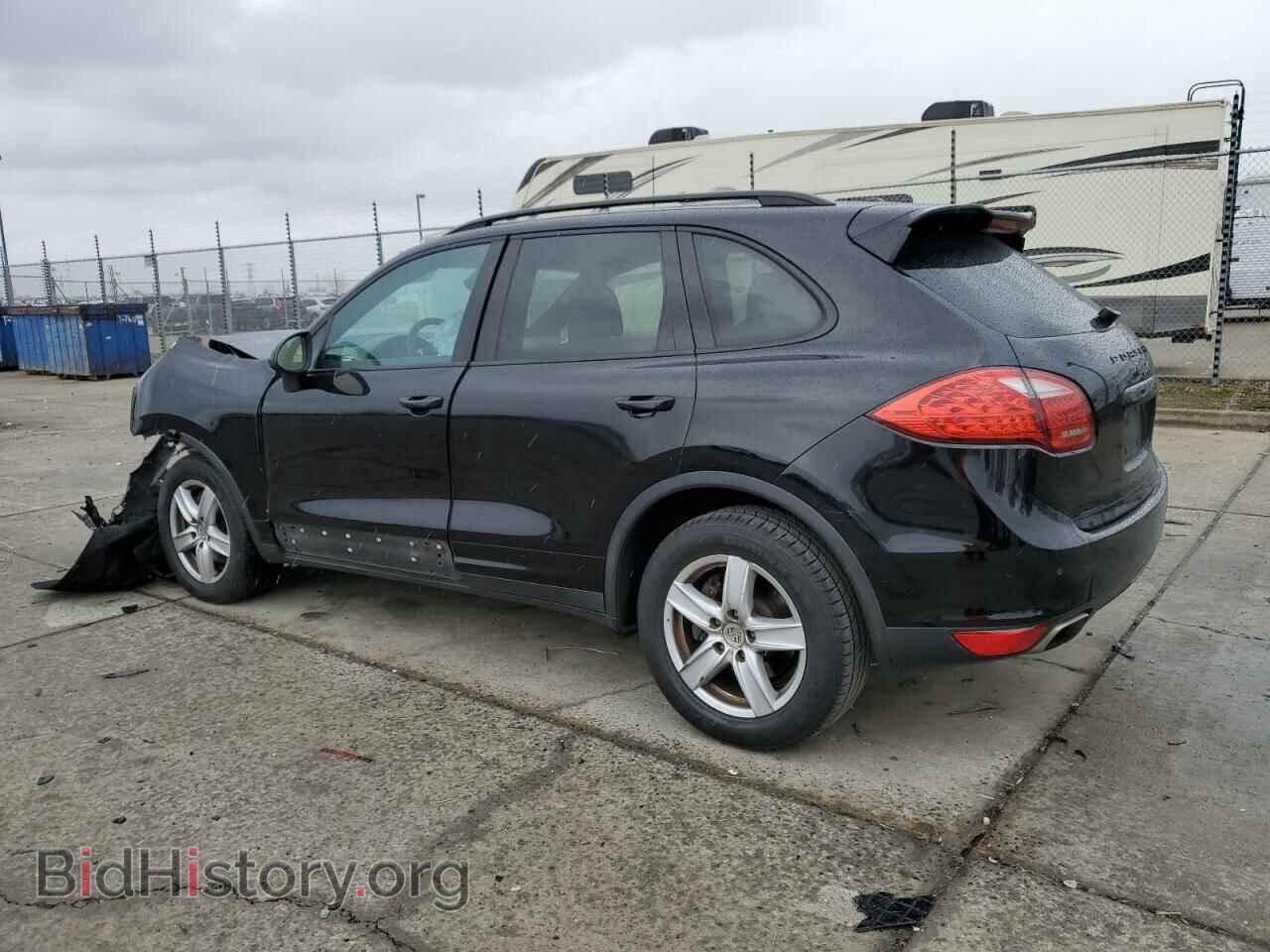2011 PORSCHE CAYENNE - VIN: WP1AA2A20BLA05745 - Photo 2