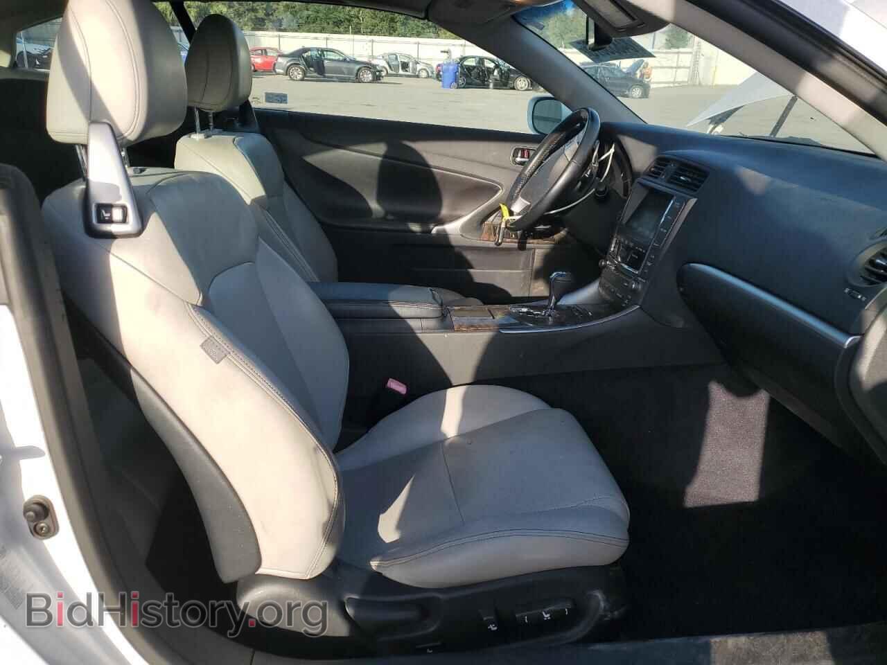 2011 LEXUS IS - VIN: JTHFE2C29B2506811 - Photo 7