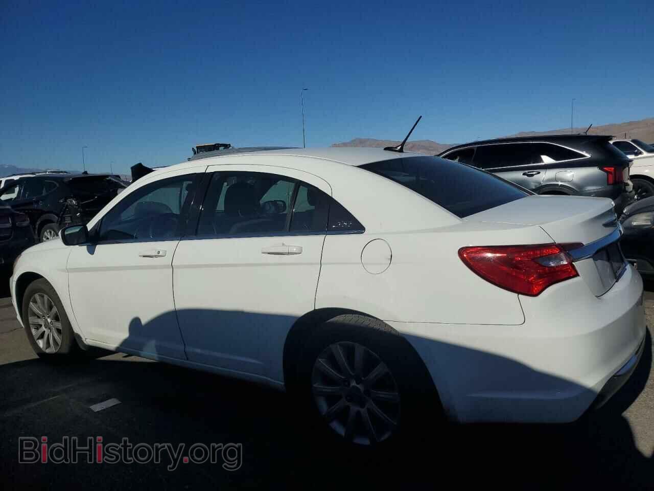 2012 CHRYSLER 200 - VIN: 1C3CCBBB2CN129948 - Фото 2