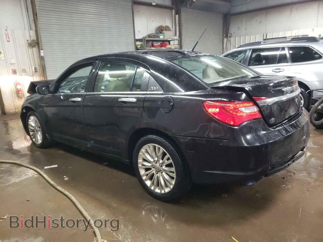 2011 CHRYSLER 200 - VIN: 1C3BC2FB3BN582951 - Фото 2