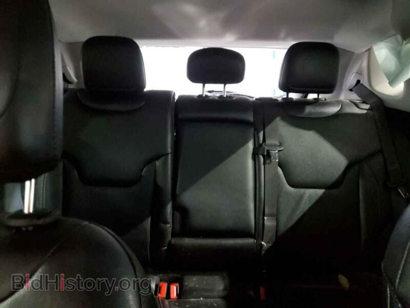 2020 Jeep COMPASS (VIN 3C4NJCCB2LT211435) — фото 10 из 13