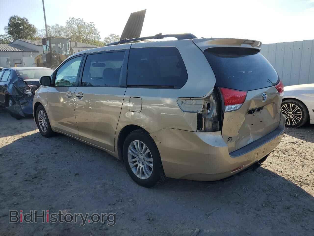 2011 TOYOTA All Models - VIN: 5TDYK3DC5BS040948 - Photo 2