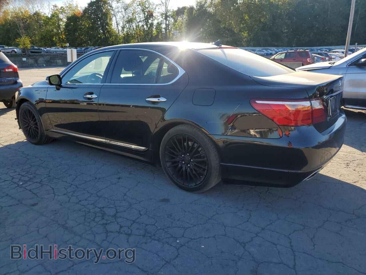 2012 LEXUS LS460 - VIN: JTHBL5EF8C5111413 - Photo 2