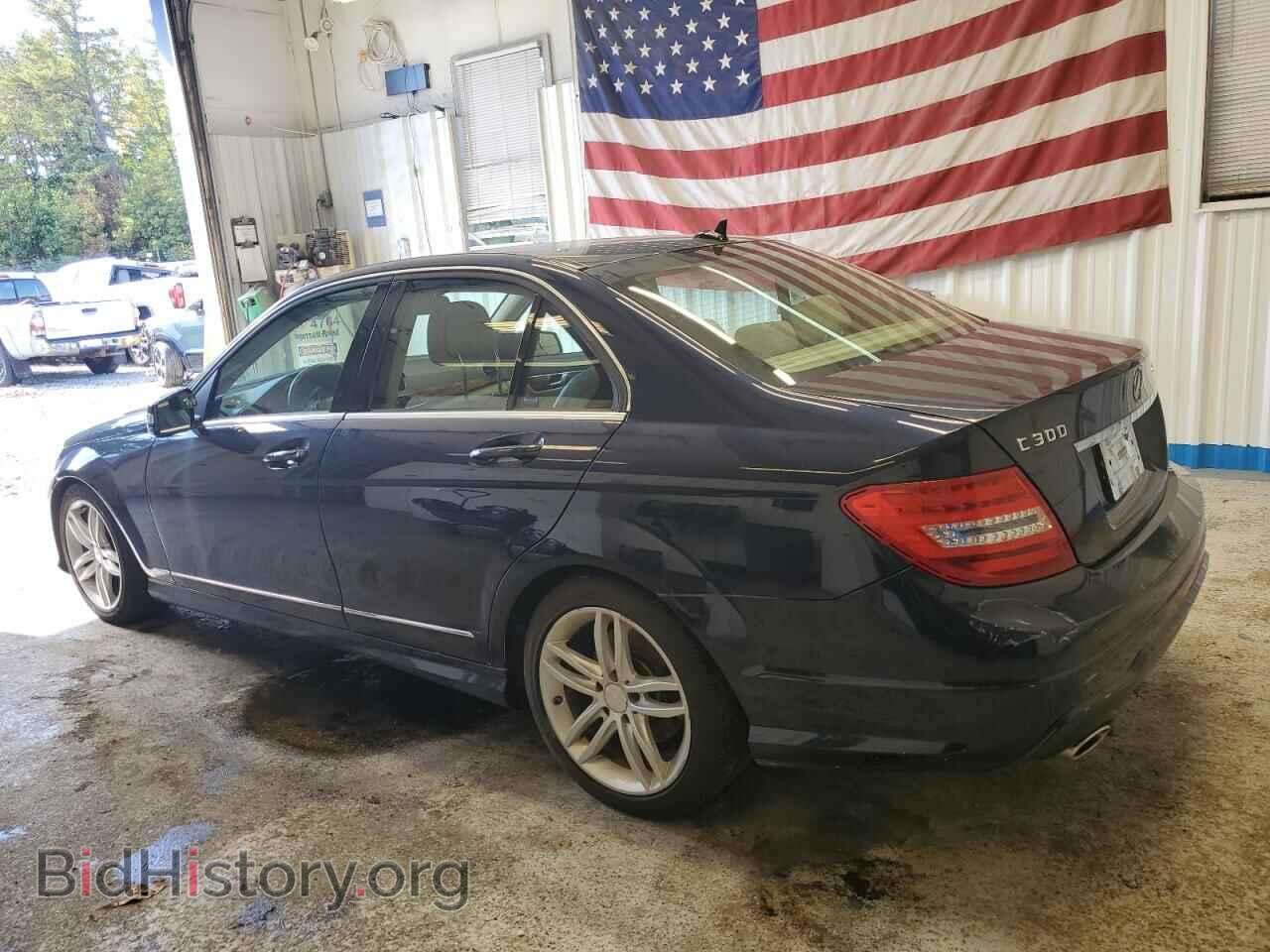 2012 MERCEDES-BENZ C-CLASS - VIN: WDDGF8BB2CR228551 - Photo 2