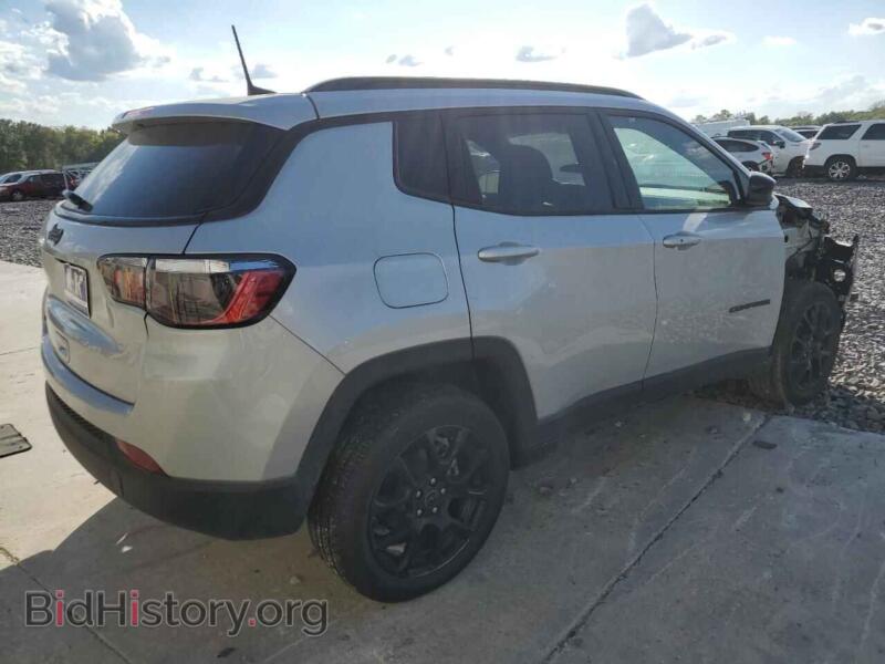 2025 Jeep COMPASS (VIN 3C4NJDBN5ST554790) — photo 3 of 13