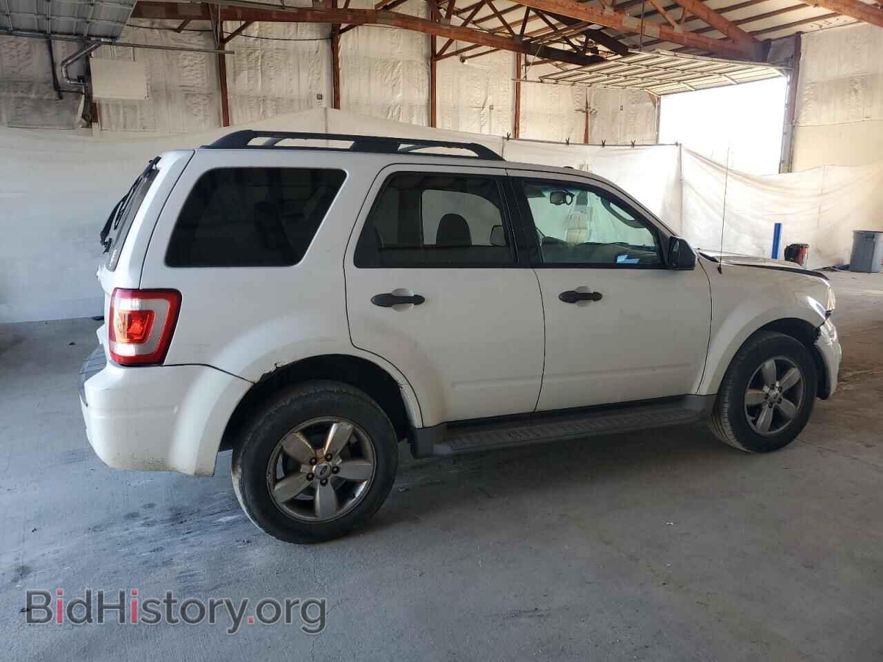 2010 FORD ESCAPE - VIN: 1FMCU9D71AKB64923 - Фото 3