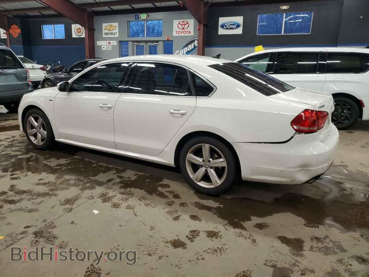 2015 VOLKSWAGEN PASSAT - VIN: 1VWAT7A39FC101393 - Фото 2