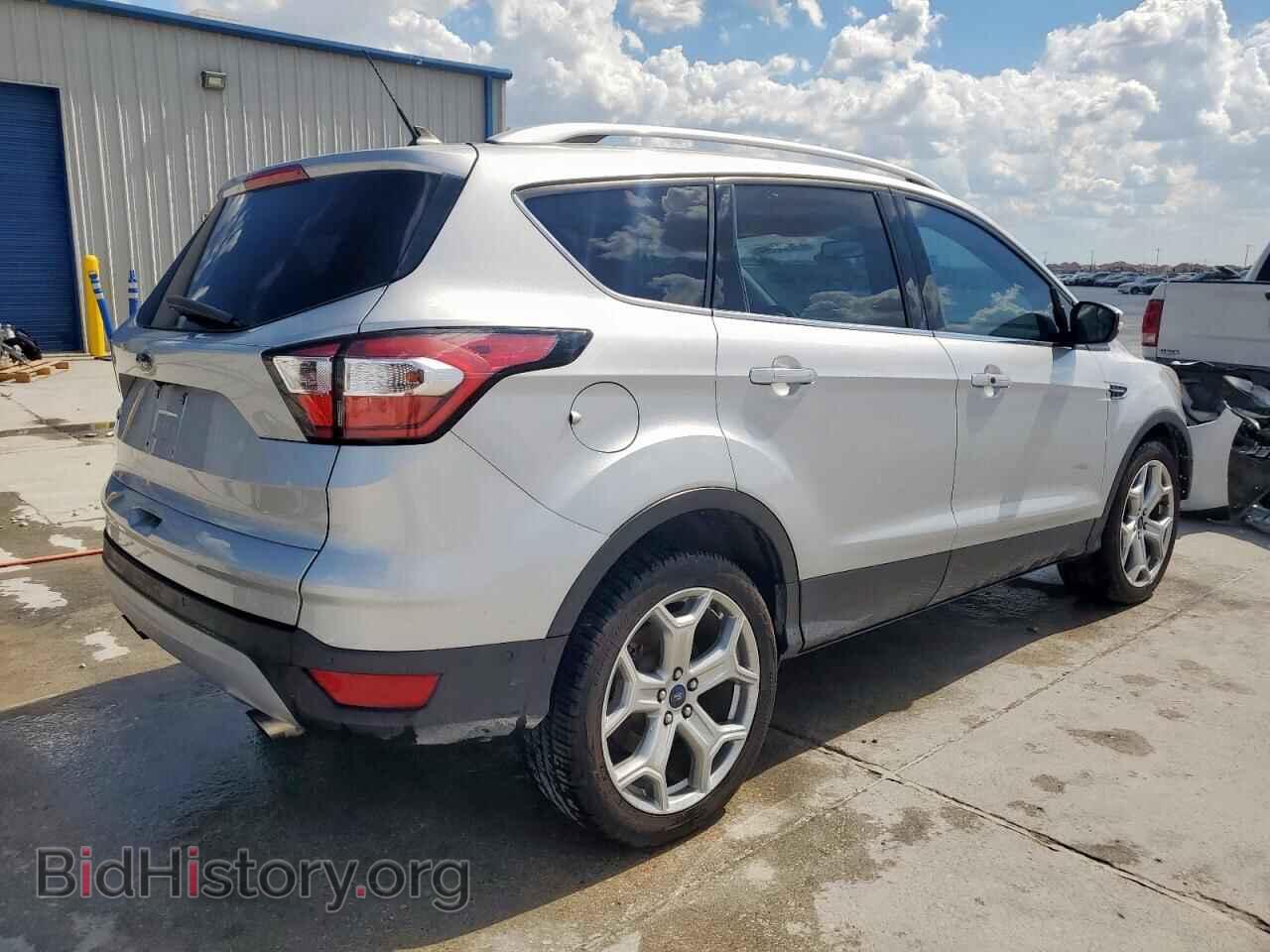 2018 FORD ESCAPE - VIN: 1FMCU0J98JUC05585 - Фото 3