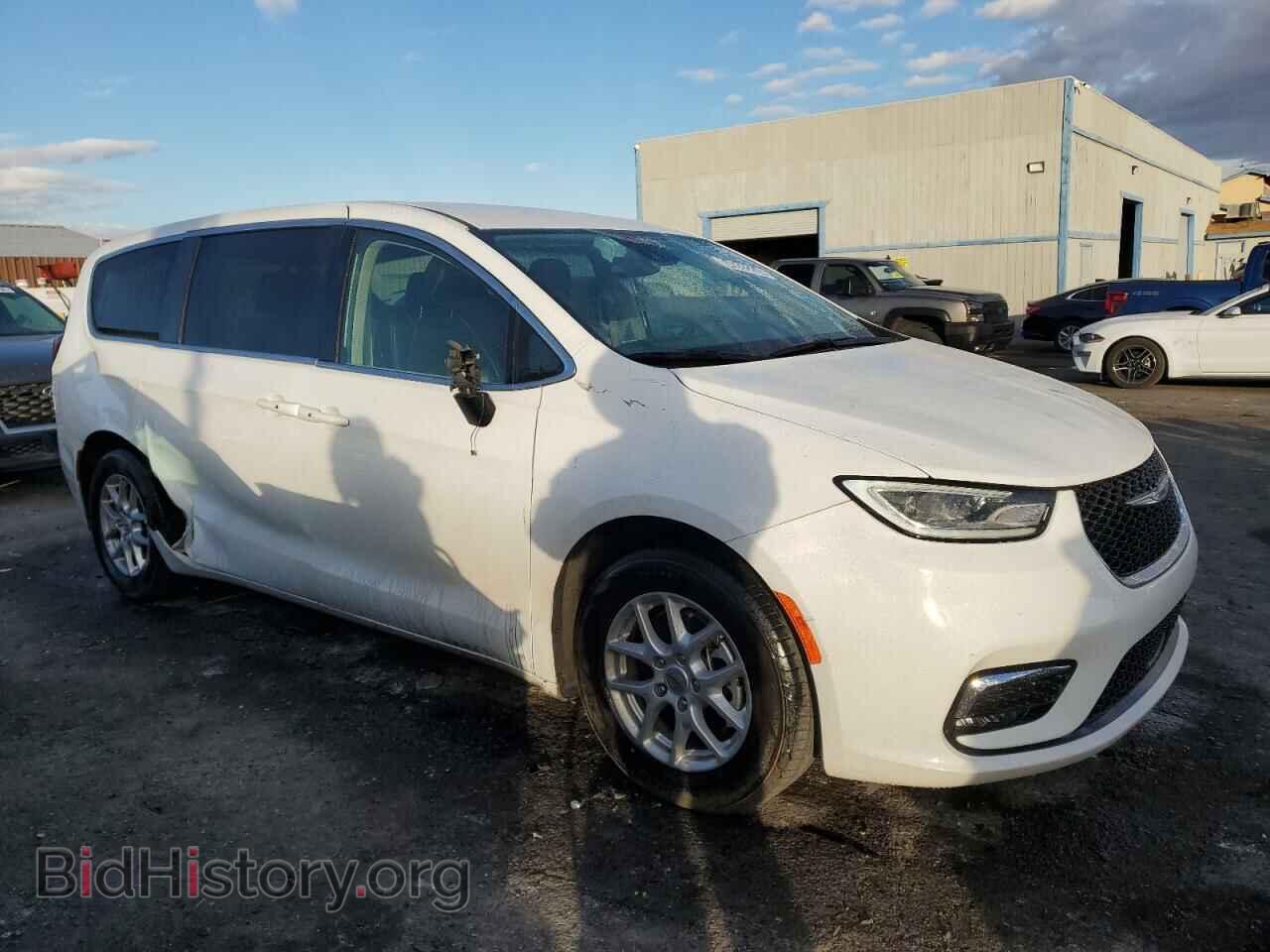 2023 CHRYSLER PACIFICA - VIN: 2C4RC1BG0PR515403 - Фото 4