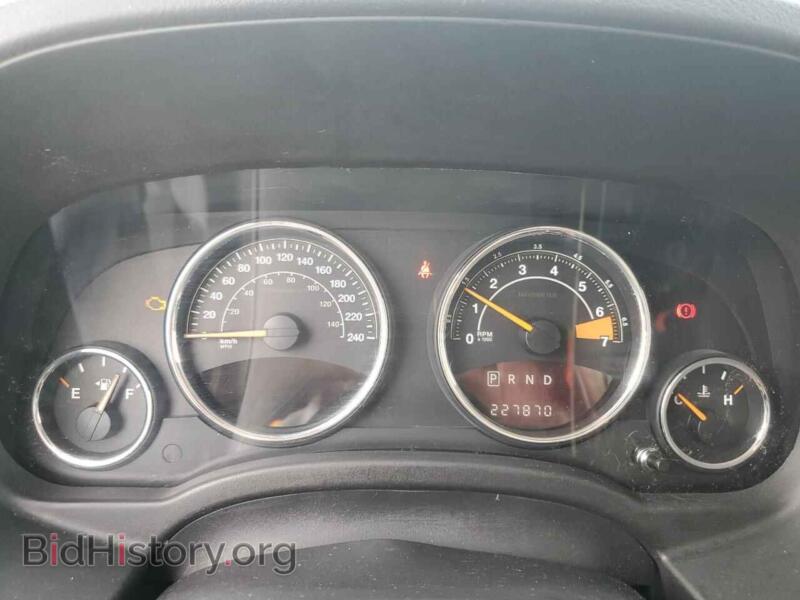 2015 Jeep COMPASS (VIN 1C4NJDAB3FD100413) — photo 9 of 13