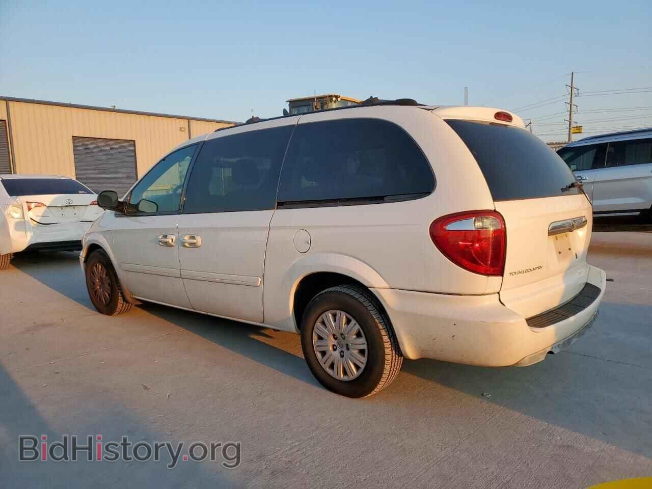 2005 CHRYSLER MINIVAN - VIN: 2C8GP44R35R126519 - Фото 2