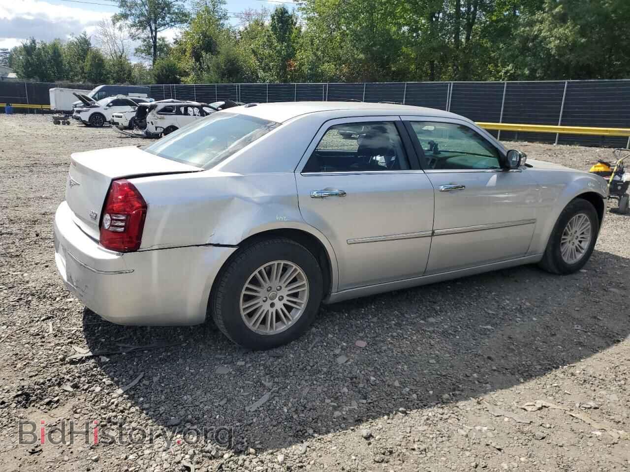2010 CHRYSLER 300 - VIN: 2C3CA5CV0AH152067 - Фото 3
