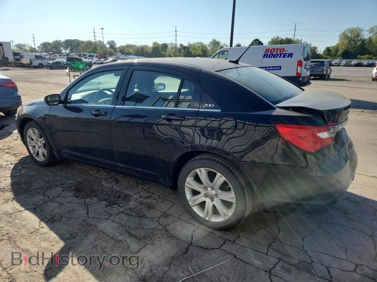 2013 CHRYSLER 200 - VIN: 1C3CCBBB8DN758583 - Фото 2