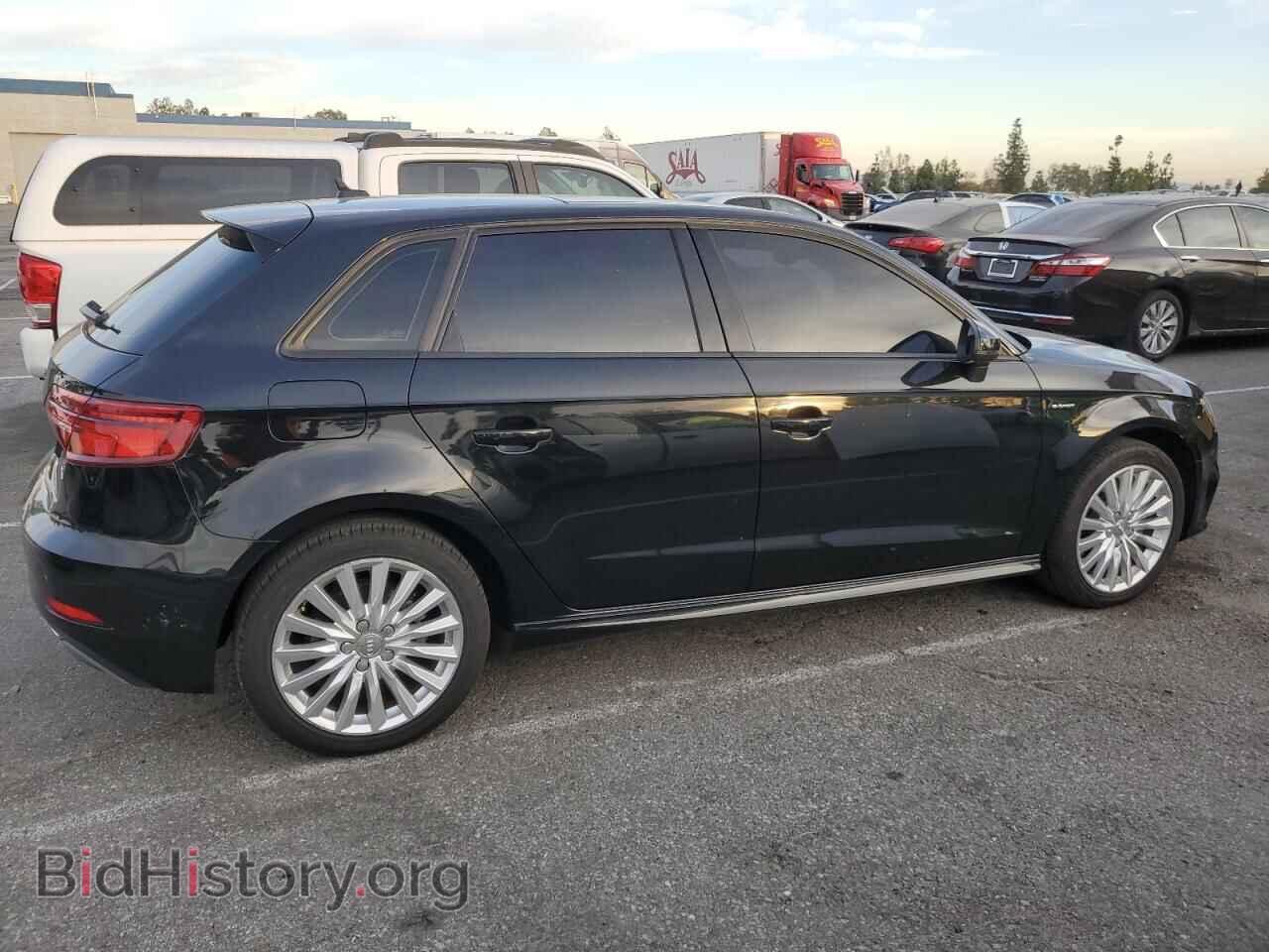 2018 AUDI A3 - VIN: WAUUPBFF8JA083383 - Фото 3