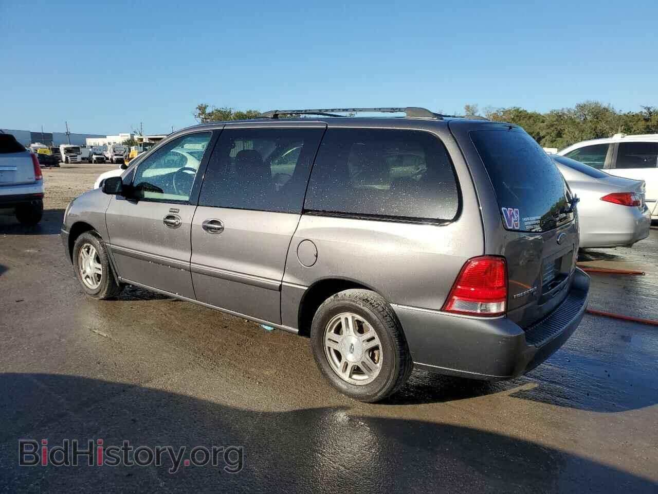 2006 FORD FREESTAR - VIN: 2FMZA522X6BA23501 - Фото 2