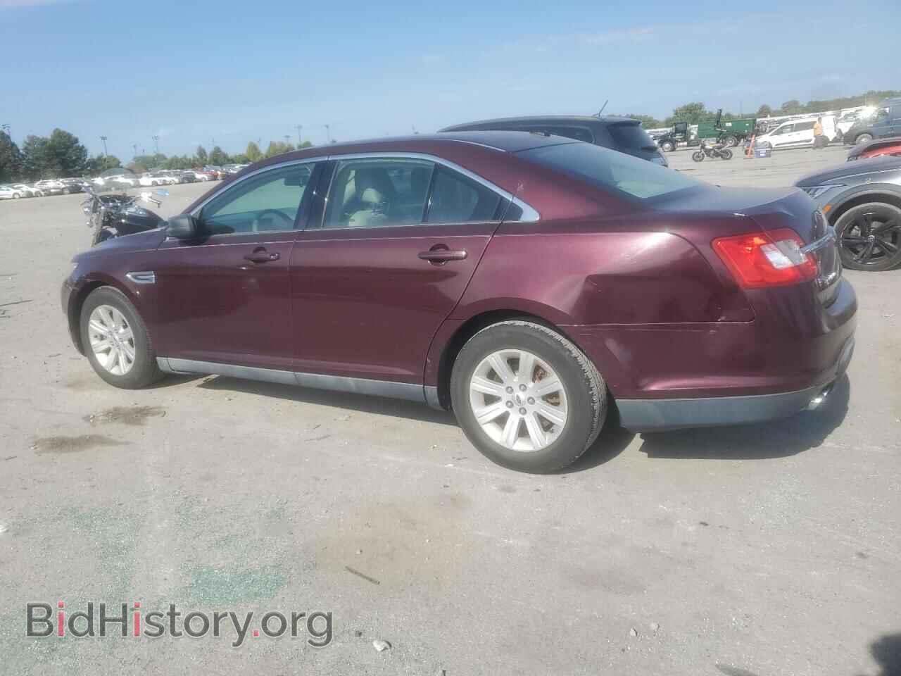 2011 FORD TAURUS - VIN: 1FAHP2DW6BG167553 - Фото 2