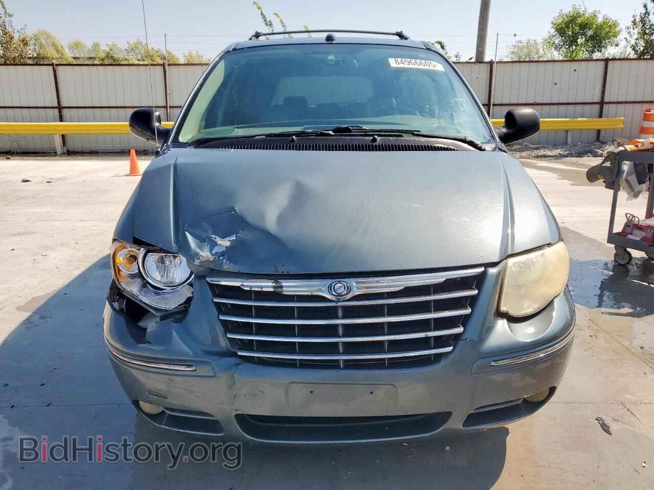 2005 CHRYSLER MINIVAN - VIN: 2C8GP54L15R421927 - Фото 5