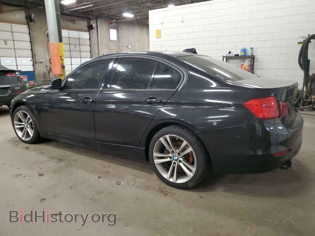 2013 BMW 3 SERIES - VIN: WBA3B5C56DF597151 - Фото 2