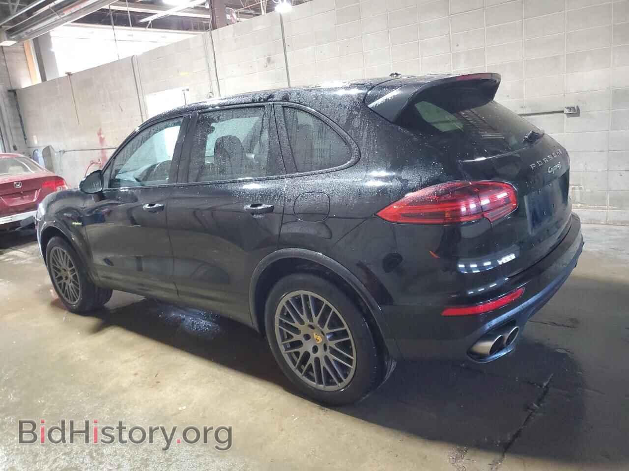 2017 PORSCHE CAYENNE - VIN: WP1AE2A29HLA73779 - Фото 2