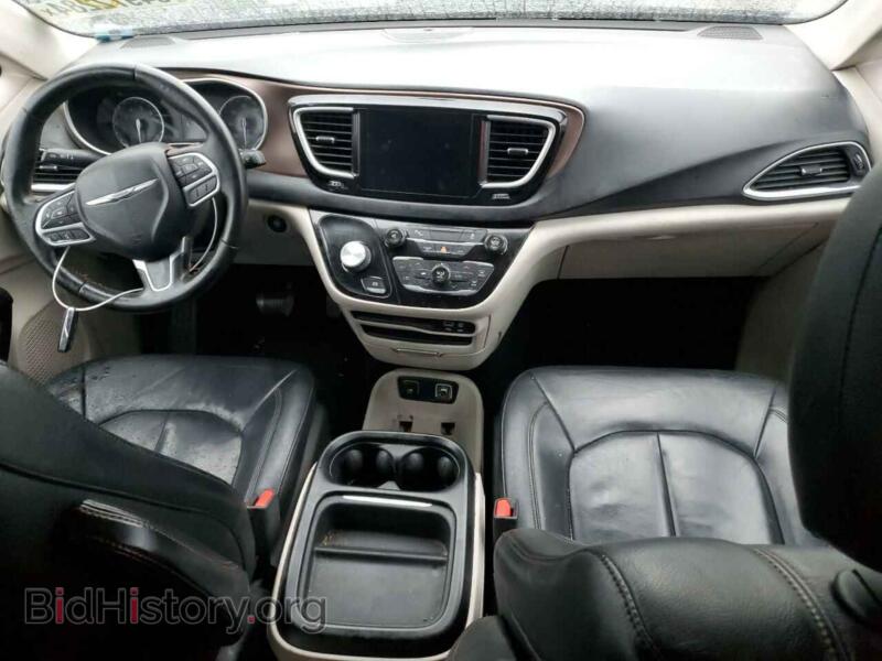 2017 Chrysler PACIFICA (VIN 2C4RC1BG9HR524036) — фото 8 из 13