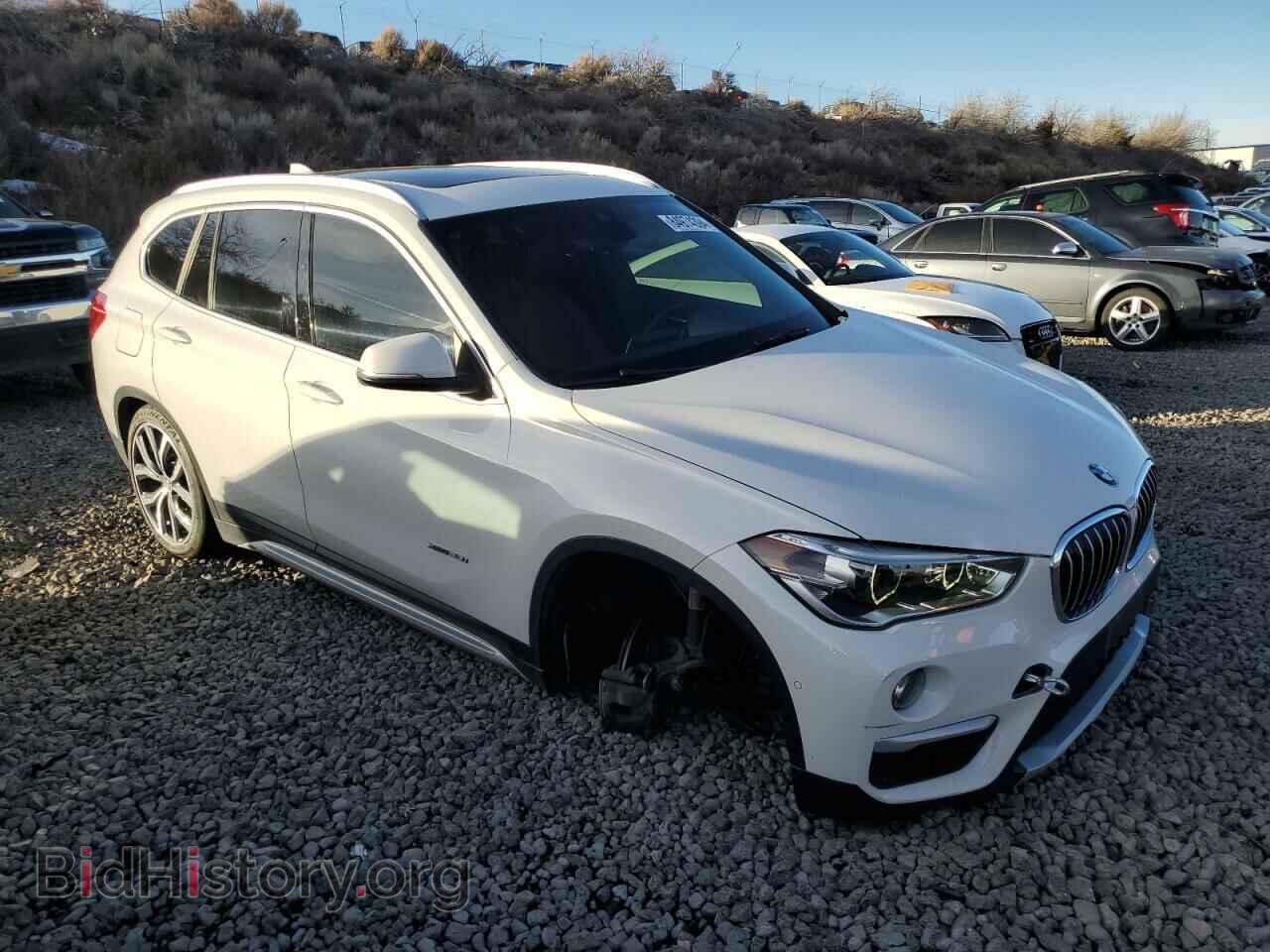 2017 BMW X1 - VIN: WBXHT3C30H5F81649 - Фото 4