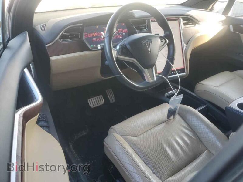 2016 Tesla MODEL X (VIN 5YJXCAE40GF001880) — фото 8 из 14