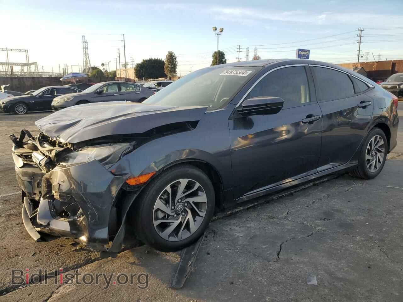 Photo 2HGFC2F70HH568677 - HONDA CIVIC 2017