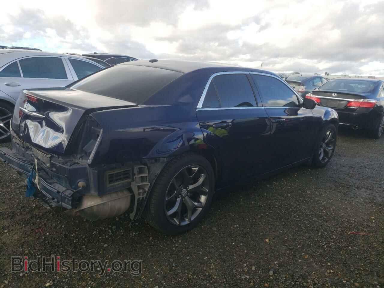 2013 CHRYSLER 300 - VIN: 2C3CCAAGXDH723057 - Фото 3