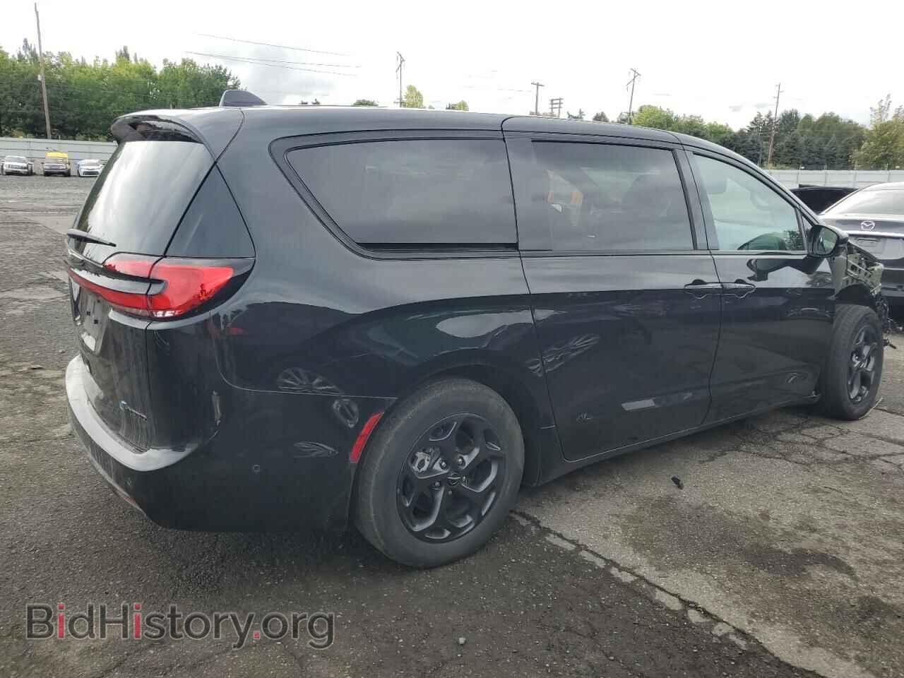2023 CHRYSLER PACIFICA - VIN: 2C4RC1S77PR562816 - Фото 3