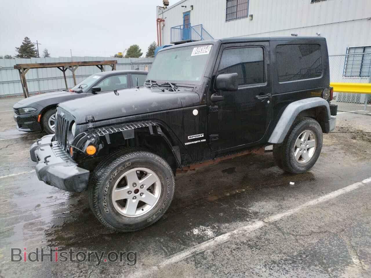 Photo 1J4AA2D1XAL188536 - JEEP WRANGLER 2010