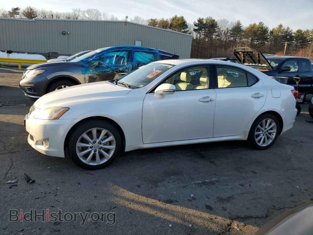 Photo JTHCF5C22A2033740 - LEXUS IS 2010
