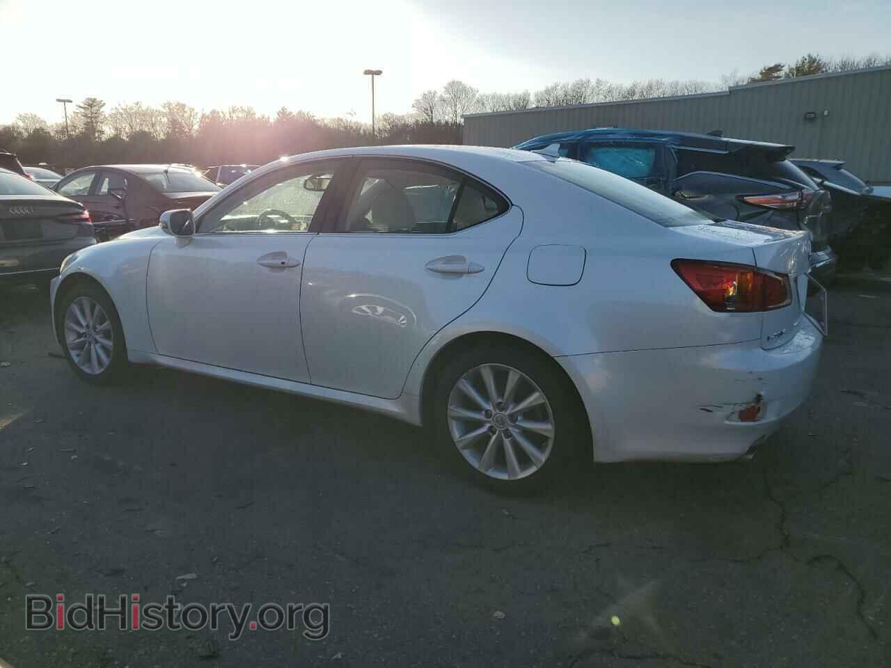 2010 LEXUS IS - VIN: JTHCF5C22A2033740 - Фото 2
