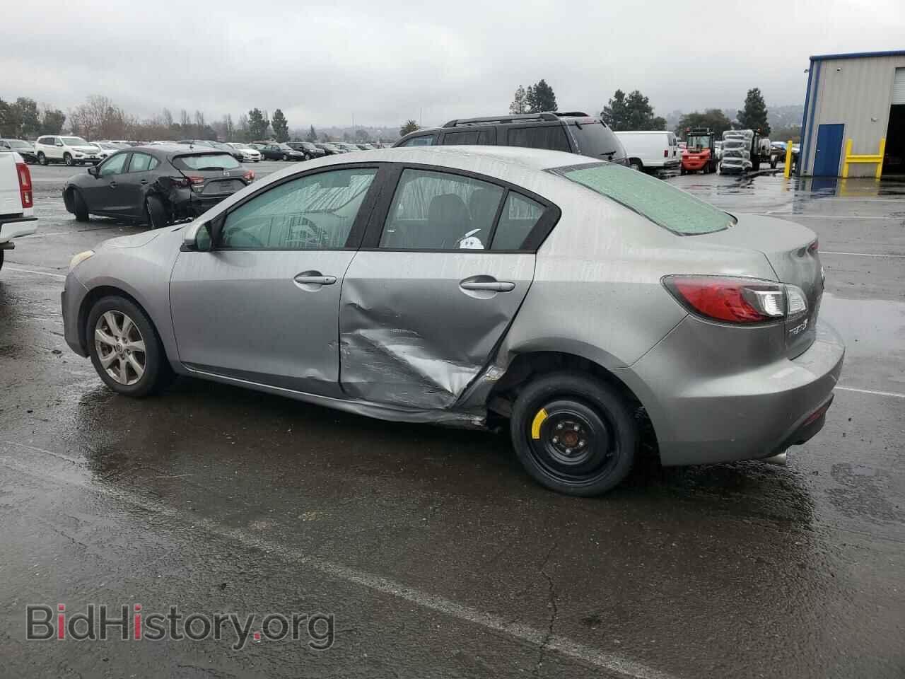 2011 MAZDA 3 - VIN: JM1BL1VG9B1428657 - Фото 2