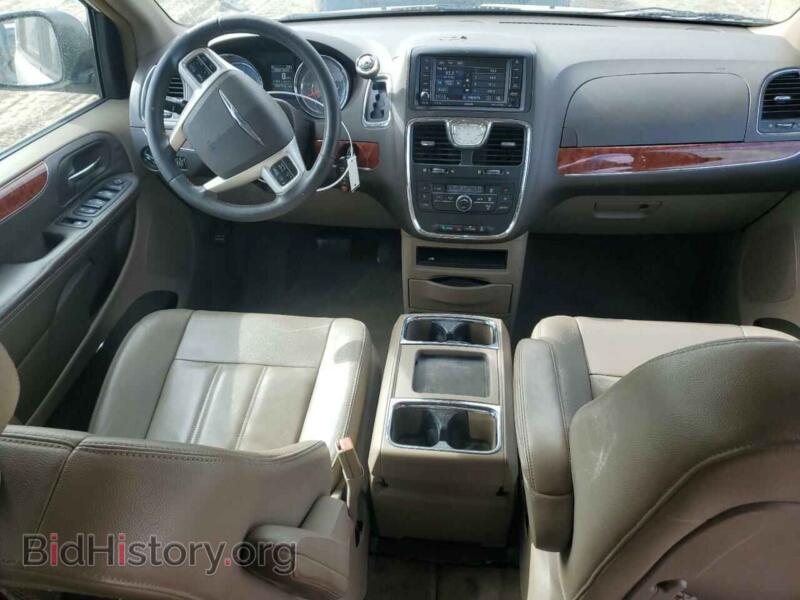 2016 Chrysler MINIVAN (VIN 2C4RC1BGXGR287197) — photo 8 of 13