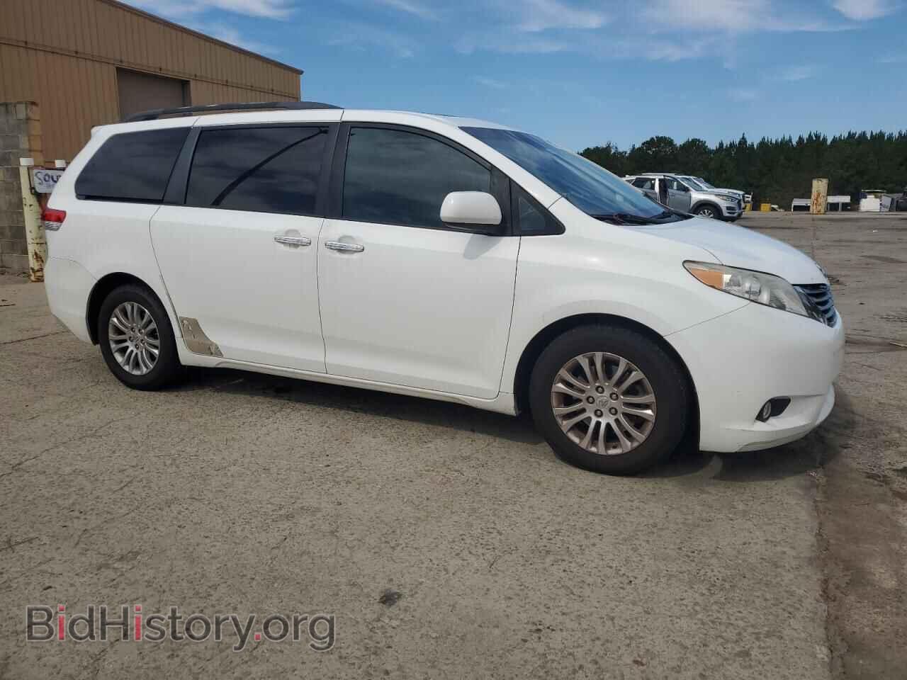2011 TOYOTA All Models - VIN: 5TDYK3DCXBS066929 - Photo 4