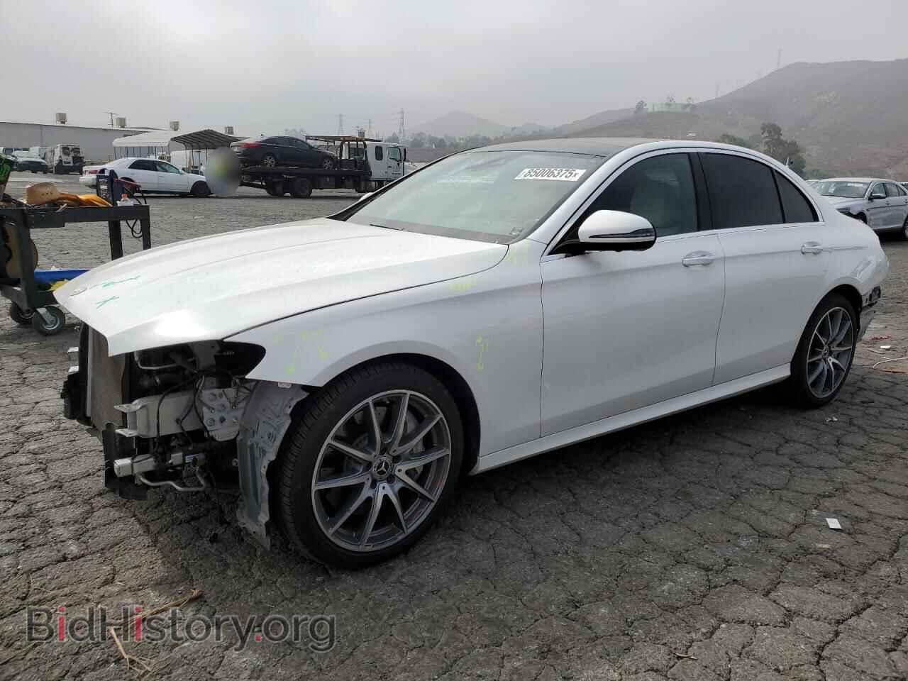 Фотография W1KZF8DB2MA994818 - MERCEDES-BENZ E-CLASS 2021