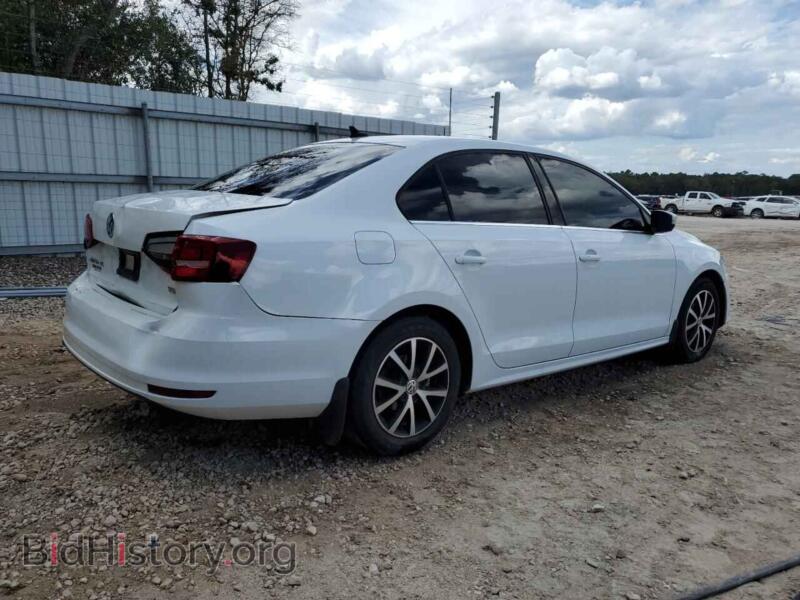 2017 Volkswagen JETTA (VIN 3VWDB7AJ7HM242544) — photo 3 of 14