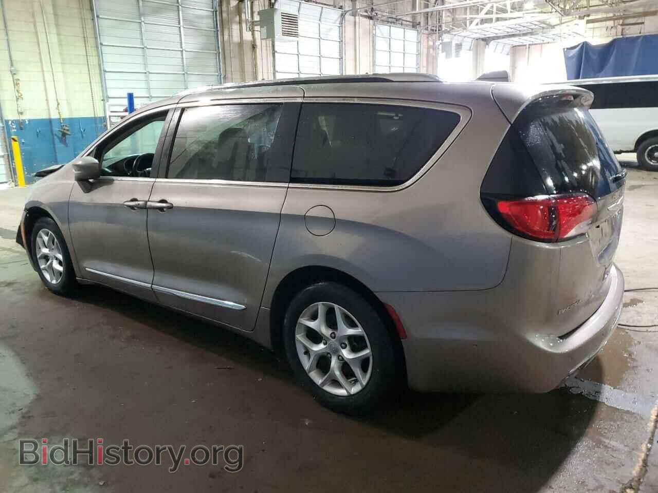 2017 CHRYSLER PACIFICA - VIN: 2C4RC1EG1HR536449 - Photo 2