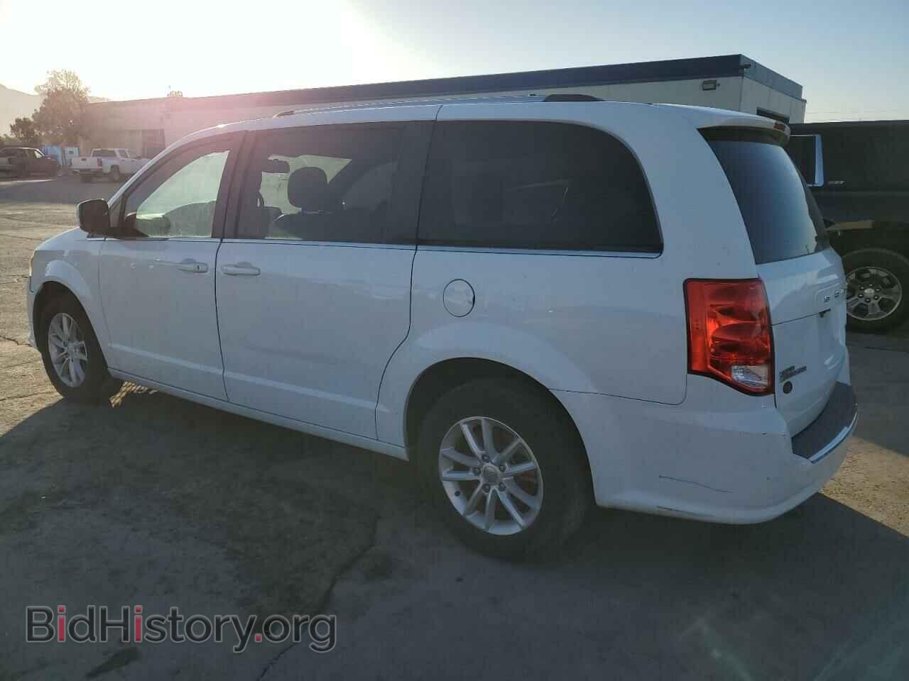 2018 DODGE CARAVAN - VIN: 2C4RDGCGXJR302478 - Фото 2