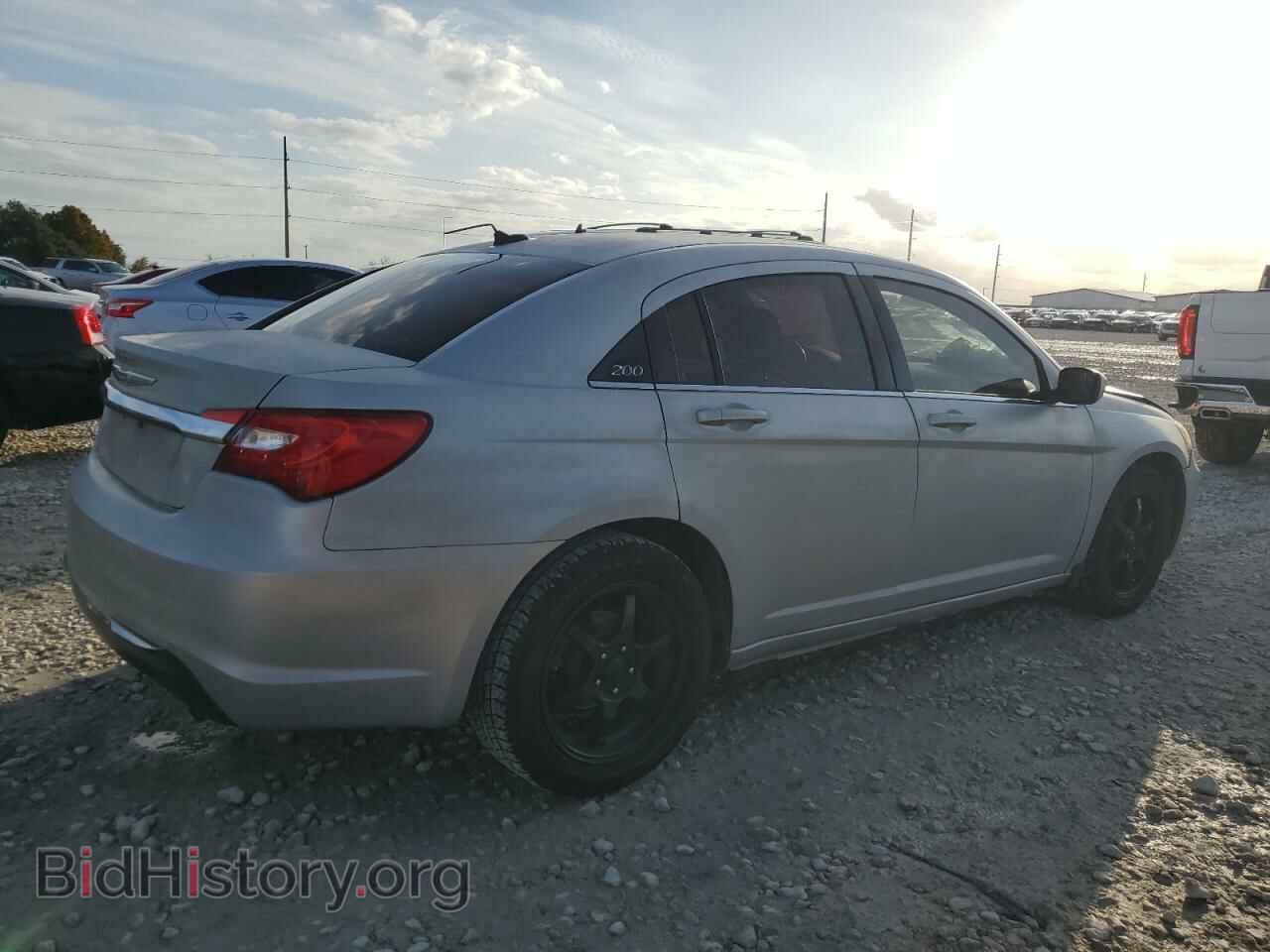 2012 CHRYSLER 200 - VIN: 1C3CCBAB2CN105196 - Фото 3