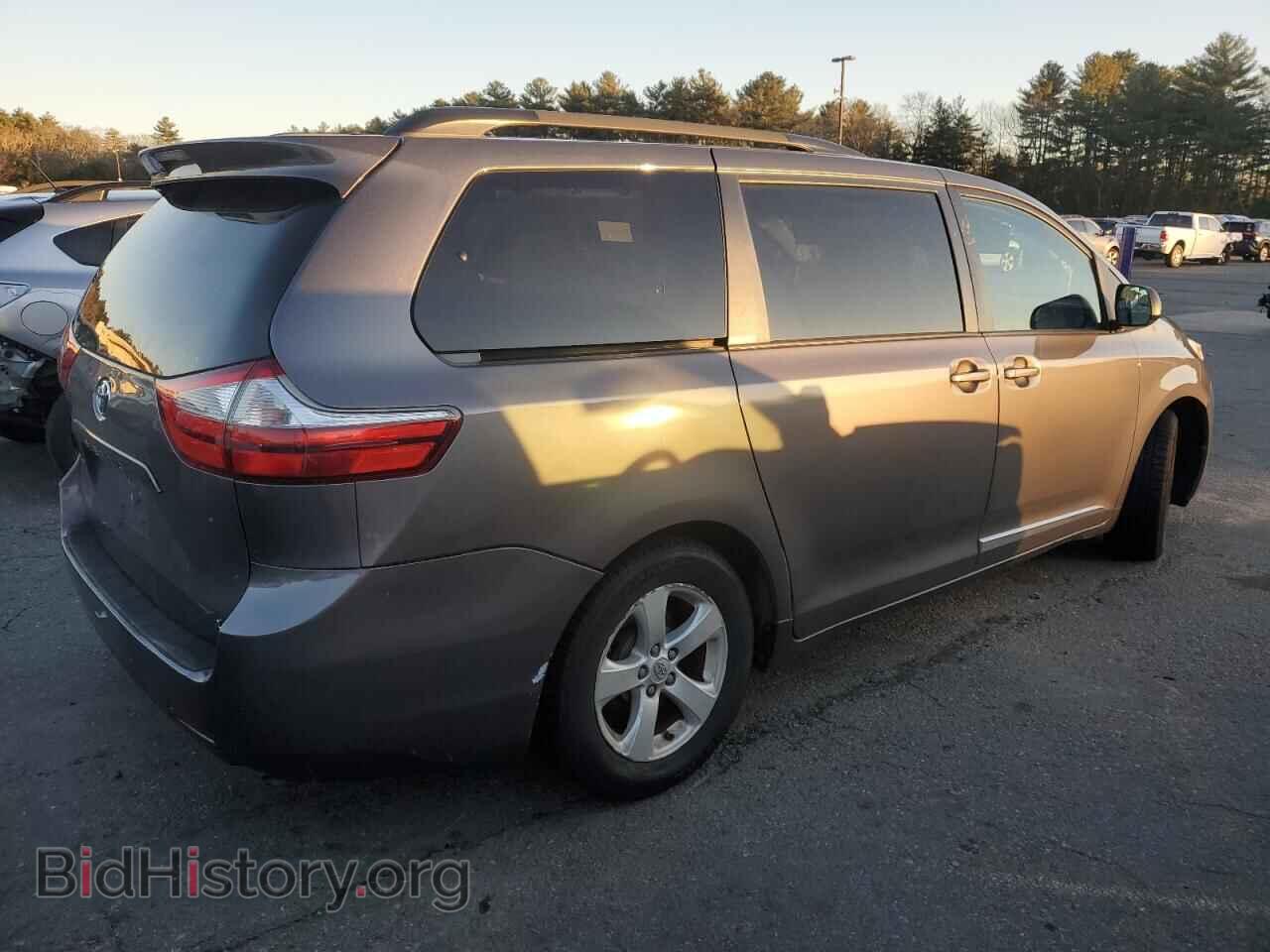 2017 TOYOTA All Models - VIN: 5TDKZ3DC7HS899663 - Фото 3